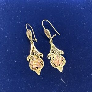 Elegant Gold and Pink Filigree Earrings